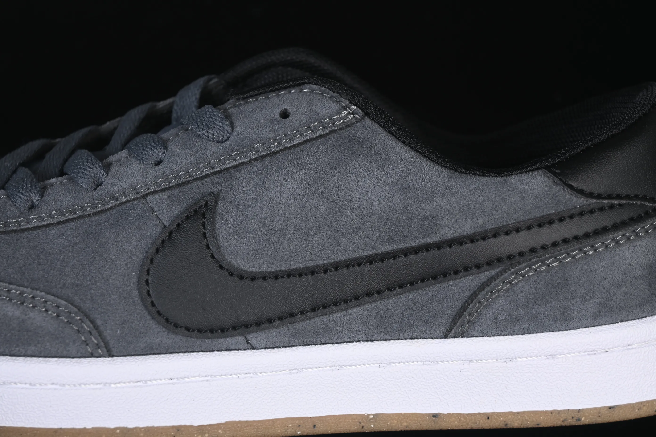 All categories Nk SB Dunk series Nike SB Fc Classic campus sneakers Nike SB Fc Classic Nike autumn and winter campus casual sneakers 909096-003